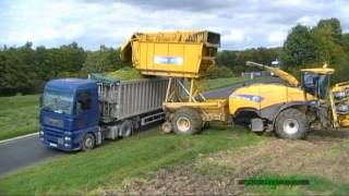 NEW HOLLAND FR 9080 à caisson à lensilage du maïs en 2010 [upl. by Aicrag742]