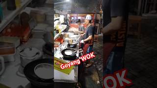 goyang wok wokpan nasigoreng indonesiafood shorts asianfood kakilima fyp [upl. by Newell]