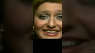 2 Googoosh Singing Gharibeh Ashena on Rangarang Show  Iconic Performance rangarang [upl. by Niwled]