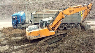 Bagger  Excavator in action ☆ Koparki ☆ รถขุด ☆ Excavadora en acción [upl. by Lew]