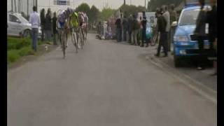 Motorsykkel meier ned tilskuere i ParisRoubaix [upl. by Ydisahc493]