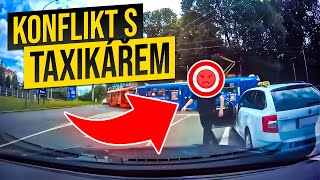 KONFLIKT s Taxikářem Kamion PORAZIL Sloup a Vysypaný Náklad na Dálnici  Perly Ze Silnic 151 [upl. by Eillen]