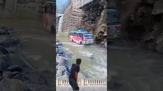 extraordinary 😱 I saw a bus almost hit by a landslide shorts amazing [upl. by Resor]