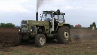 DDRTraktor Fortschritt ZT300 pflügt  old Tractor ploughing [upl. by Aidaas809]