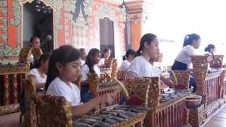 Gamelan Bali Balinese Gamelan  Saraswati [upl. by Engel]