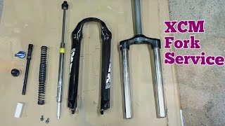 Suntour XCM suspension fork service at home suspention fork crazycyclist [upl. by Notfilc927]