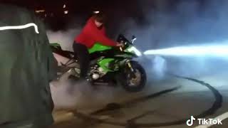 Zx6r rev limiter bashing [upl. by Selden]