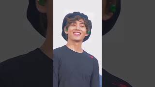 Nashe me ham nahi hai 🥰🥰💜💜bts btsarmybtsshorts kimtaehyung [upl. by Mumford]