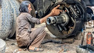 22 wheels Trailer Rear Axle wheel Housing Artisan Pakistani Mechanic [upl. by Fagan]