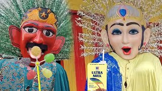 Ondel Ondel Makan Permen putar Haus minta minum susu  ondelondel betawi lucu [upl. by Melgar]