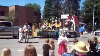 La Crosse Oktoberfest Float in St Charles MN [upl. by Stein658]