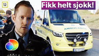 Motorsyklist blir påkjørt av bil som fikk han i blindsonen  Politiet Tango 38  discovery Norge [upl. by Yann]