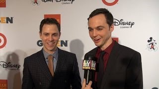 JIM PARSONS MAYIM BIALIK quotBIG BANG THEORYquot GLSEN 2013 [upl. by Ajnos]