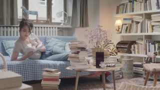 Pub FNAC 2013  Sarah linternaute accro aux livres [upl. by Ahcsat820]