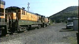 Reading and Northern U23Bs and LCampN switcher in TamaquaPA September 13 1999 [upl. by Eatnohs]