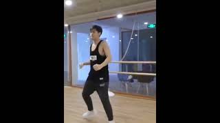 focus dance Popping Dong Qin zayineric 刘冬沁 liudongqin popping [upl. by Nivad]