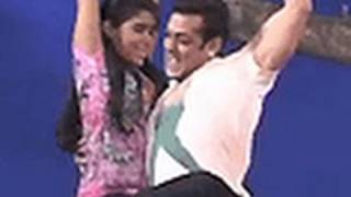 Salman Khan Shows Big Heart  looses fight deliberately to help a handicapped child [upl. by Elfrieda]