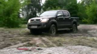 Toyota Hilux 30 D4D SR5X  Video TEST [upl. by Lenssen]