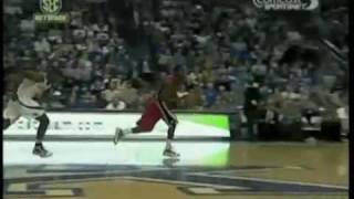 Travis Leslie Dunks on DeMarcus Cousins [upl. by Han]