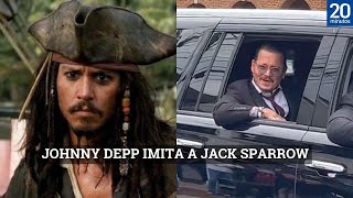 Así imitó Johnny Depp a Jack Sparrow a la salida del juicio contra Amber Heard [upl. by Arbmik785]