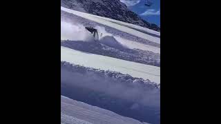 LE PIED POUR CE DAMEUR Ici Vivian Anselmet au sommet des pistes de ski de BonnevalsurArc [upl. by Nodal]