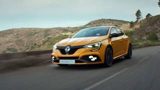 Nuova Renault MEGANE RS – Domate ogni curva [upl. by Notfol]