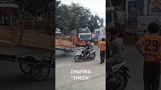 Bus ZHAFIRA quotSHEZAquot DI POM BENSIN KALIKANGKUNG DI TEGAL basuri [upl. by Atworth]