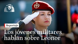 Jóvenes militares en el 12O ante la formación castrense de Leonor como cadete quotEs un orgulloquot [upl. by Ragde]