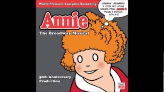 Meet the BrandNew Annie Coming Home to NYC [upl. by Selene]