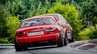 Mazda MX5 and BMW E36 Battle on the Nürburgring [upl. by Annola]