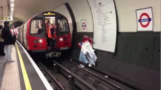 Underground Advertisement Rescue in Archway Station [upl. by Entroc904]