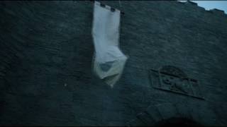 Bolton flags are replaced with Stark Flags  Game of Thrones S06E09 [upl. by Enrika770]