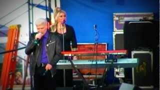 Dennis DeYoung of Styx  Dont Let It End  Woodstock Fair 6 Sep 2010 [upl. by Nesahc]