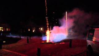 Vuurwerk Flowerbed  Waanzinnige vuurwerkpot van 100kg  Fantastic Firework show 20132014 HD [upl. by Aelhsa76]