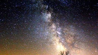 Perseidák Time lapse The Perseid meteor shower [upl. by Wanonah]