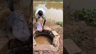 The process of fishing for well fish with pork liver [upl. by Barncard]