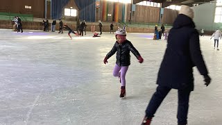 Heute Eislaufen mit meinen Kinder es hat viel Spaß gemacht 😘🗻❄️👍🏼⛸️⛸️👍🏼 [upl. by Luwana]