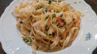 Tagliatelle Mit Gorgonzola Sahnesoße und Räucherlachs  Rezept  deutsch  HD [upl. by Yllier320]