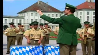 Musikkorps der Bayerischen Polizei  Bayerischer Präsentiermarsch 2002 [upl. by Analeh]