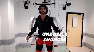 Un exosquelette connecté au cerveau permet à ce patient tétraplégique de marcher [upl. by Skelly804]