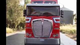 2013 K200 Kenworth [upl. by Mialliw]