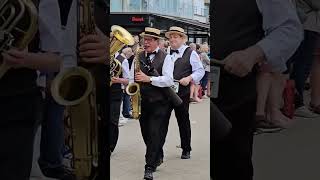 Dixieland Streetband Garnaalstoet Oostduinkerke 2024 [upl. by Dej]