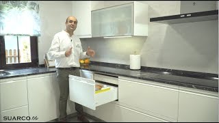 Cocina blanca moderna EN FORMA DE U CON PERSIANA encimera de granito [upl. by Hameean883]