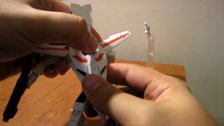 Revoltech Macross Transforming VF1J [upl. by Arabrab]