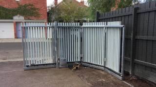 Turning Sliding Gate  The Sidturn  Armadale  Melbourne  Sidcon Global [upl. by Arie]