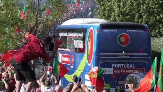 Euro 2016  O momento da saída da Seleção Nacional de Marcoussis para o Stade de France [upl. by Fisken]