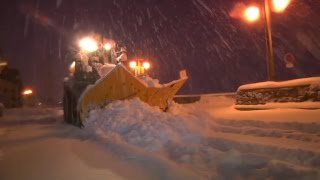 Les premiers flocons tombent dans les HautesAlpes [upl. by Worrad641]