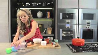 Baby food puree recipe  Annabel Karmel chicken with sweet potato and apricots [upl. by Cressi]