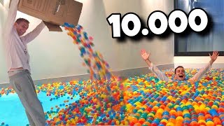 Ich fülle 10000 BÄLLE in unseren POOL 😵 🌊 [upl. by Anada]