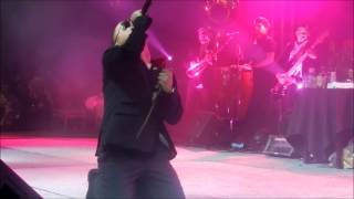 Larry Hernandez canta en vivo El ardido desde el LVH [upl. by Nirrek]